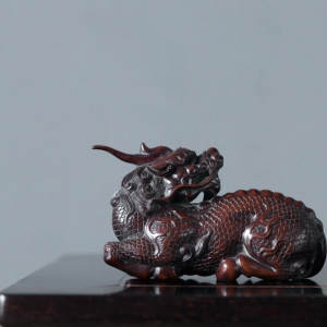 Tỳ Hưu Gỗ Trắc