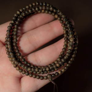 Alternative view of Vòng Trầm Hương tự nhiên 6mm