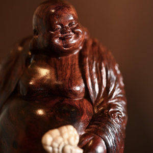 Alternative view of Tượng Di Lặc Gỗ Hương