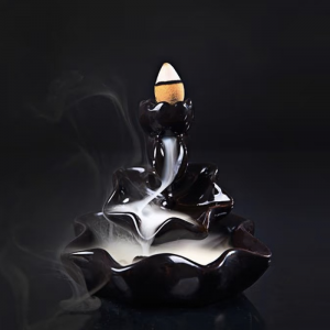 Alternative view of Thác khói đốt trầm