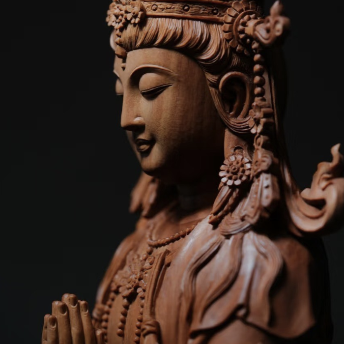 Tượng Quan Thế Âm Bồ Tát Gỗ Trắc - Ảnh 3