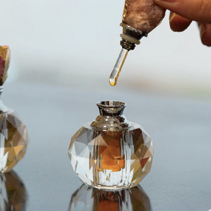 Tinh dầu trầm nguyên chất - Ảnh 3