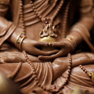 Alternative view of Tượng Phật Bà Quan Âm tọa thiền trên đài sen