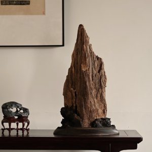 Trầm Hương Nguyên Khối