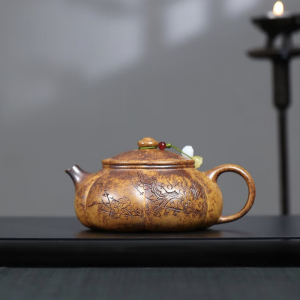 Ấm Tử Sa Mai Hoa