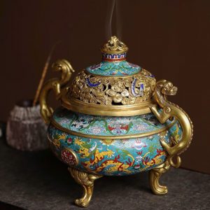 Alternative view of Lư xông trầm họa tiết cổ