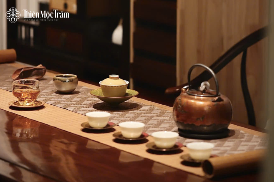 Tại sao trà đắt tiền thường nhạt