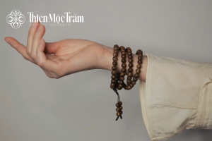 Tại sao vòng trầm càng đeo càng thơm?